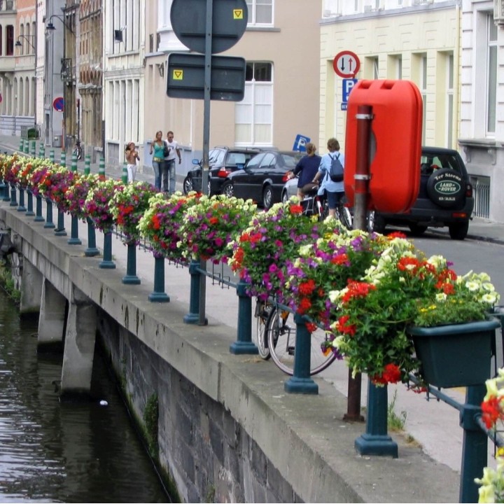 Balconnière Galbée